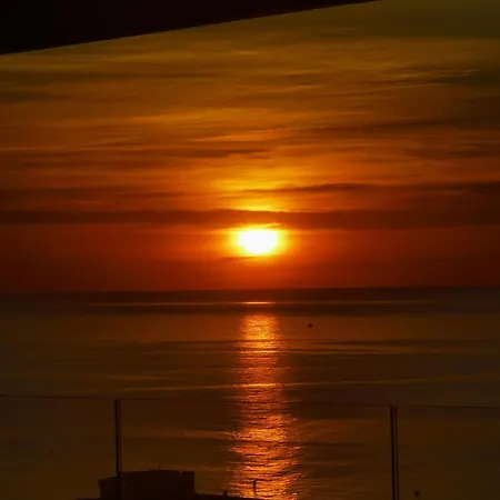 Apartment Bel Face A La *